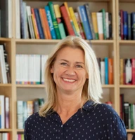 Mainz feiert 100 Jahre Büchergilde! „Hinter den Kulissen“: Ein Abend mit Büchergilde-Programmleiterin Corinna Huffman