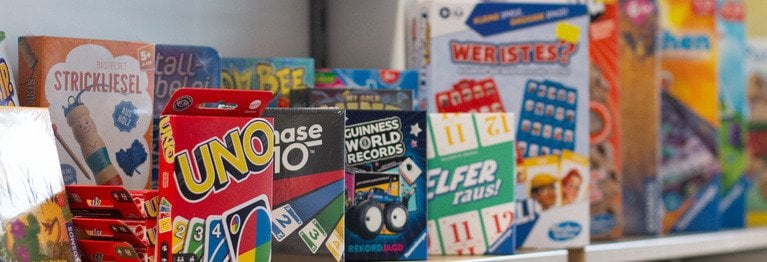 Spiele für Menschen jeden Alters Spielspaß für Groß und Klein.