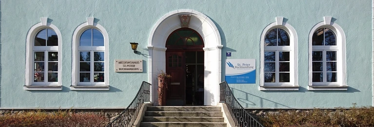 Eingang der St. Peter Buchhandlung