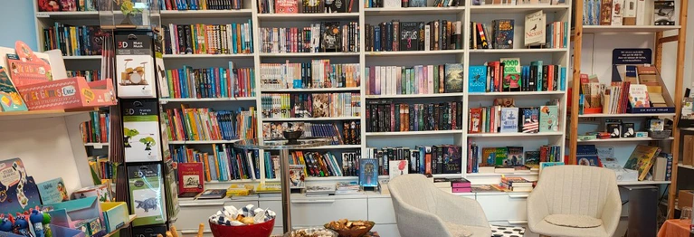 Werden Sie Teil unserer Genossenschft und erwerben Sie einen Anteil an »Ihrer« Buchhandlung. Sie können, müssen jedoch nicht mitarbeiten.