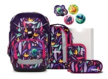 Ergobag Schulranzen mit Dschungelmotiv auf lila Grund