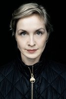 "Ist es Liebe" - Lesung und Gespräch mit Valery Tscheplanowa