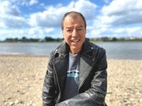 Die Praktikantin - Autorenlesung mit Horst Eckert