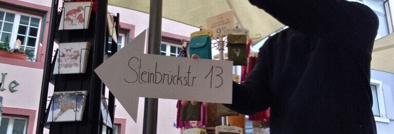 Zeitweiser Umzug Flieht mit uns vor Dreck und Lärm

Für die Dauer der Bauarbeiten auf der Rheinbrückstraße findet ihr uns in der Steinbrückstraße 13! Die Buchhandlung bleibt in dieser Zeit geschlossen, alles findet ihr in der Steinbrückstrasse!