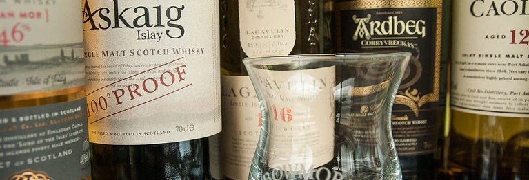 Unsere bekannten Whisky-Tastings finden auch 2026 wieder statt - mit einigen neuen Ideen.
Wir freuen uns auf die Veranstaltungen und Sie können sich wieder auf viele interessante Tröpfchen freuen.

Informieren sie sich unter www.buchladdie.de