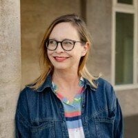 Büchertisch Lesung Florentine Anders "Die Allee"