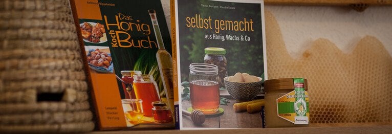 Herzlich Willkommen in unserer Buchhandlung! Unser Honig aus eigener Imkerei.