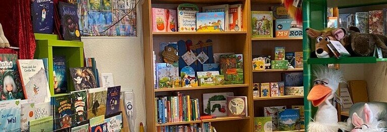 Immer ein schönes Kinderbuch zur Hand! Lasst euch persönlich beraten oder stöbert durch unser Sortiment! Für jeden Leser ist immer das perfekte Buch dabei!