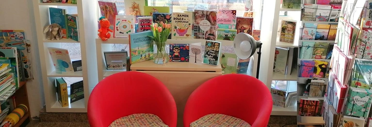 Sitzmöglichkeiten in der Buchhandlung