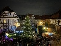 Weihnachtsmarkt im alten Ortskern von Rodenbach