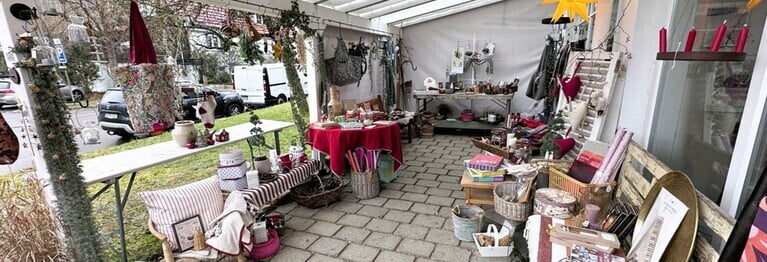 Es ist höchste Zeit für die Weihnachtseinkäufe!
Besuchen sie unseren liebevoll hergerichteten Weihnachsbazar.