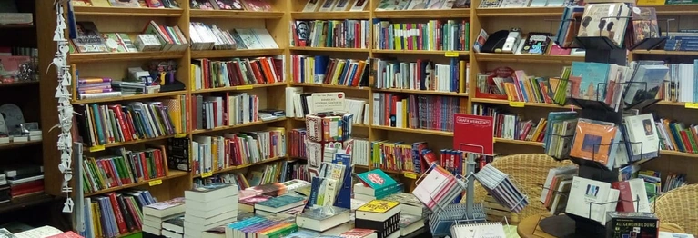 Bücher sind unsere Leidenschaft.
Stöbern Sie gerne bei uns im Geschäft oder im Onlineshop