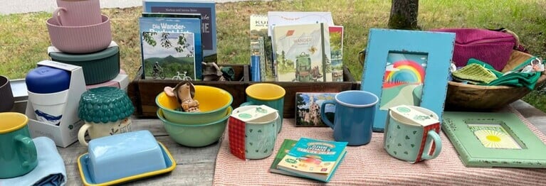 Kommen Sie vorbei, wir beraten Sie gerne.

Ihr Buchladen-Team