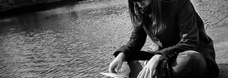 Unser Sortiment bietet mit Sorgfalt Ausgewähltes, alt Bekanntes und neu Entdecktes, feinste Belletristik, schön illustrierte Bilderbücher und leseluststeigernde Kinderliteratur, Weltentdeckerhelfer, moderne Lyrik, Philosophisches und Kriminelles, sowie wichtige Bücher zu Politik und Zeitgeschehen.