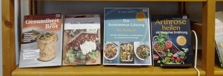 Gesund essen und leben! Ob vegan, vegetarisch oder einfach nur hungrig! Wir haben für Sie Kochbücher und Ernährungsratgeber für jede Gelegenheit. Ausserdem bieten wir Ihnen auch ausgewählte Kochbücher zu leckeren Speisen aus Fernost!