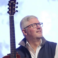 LoopenReim- Musikkabarett mit Mario Becker