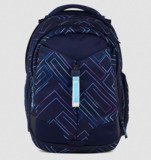dunkelblauer Satch Schulrucksack mit graphischem Muster und reflektierendem Reißverschluss am Frontfach